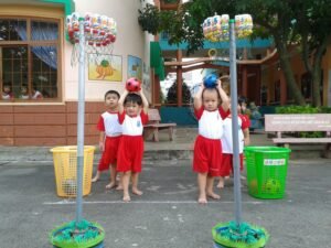 Cách chọn đồ chơi vận động cho trẻ mầm non phát triển thể chất đồ chơi vận động cho trẻ mầm non